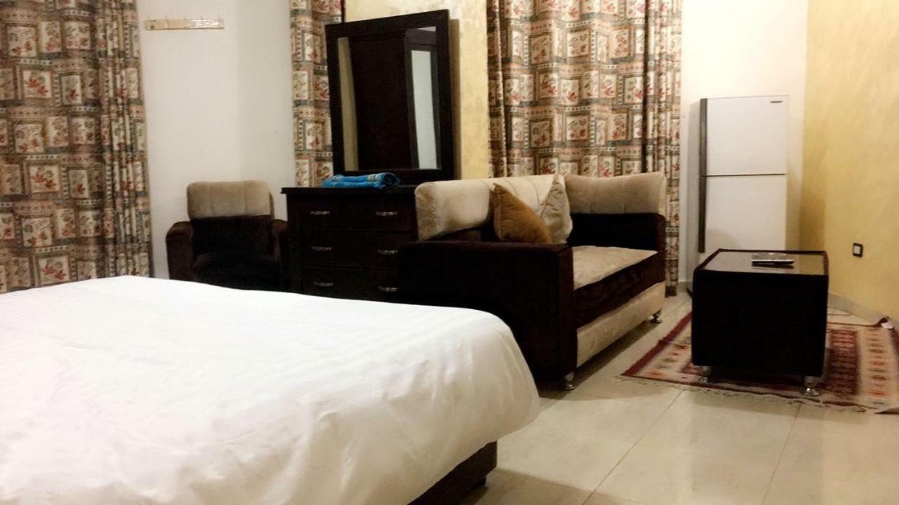 Al Tawheed Hotel Apartments Amman Eksteriør billede